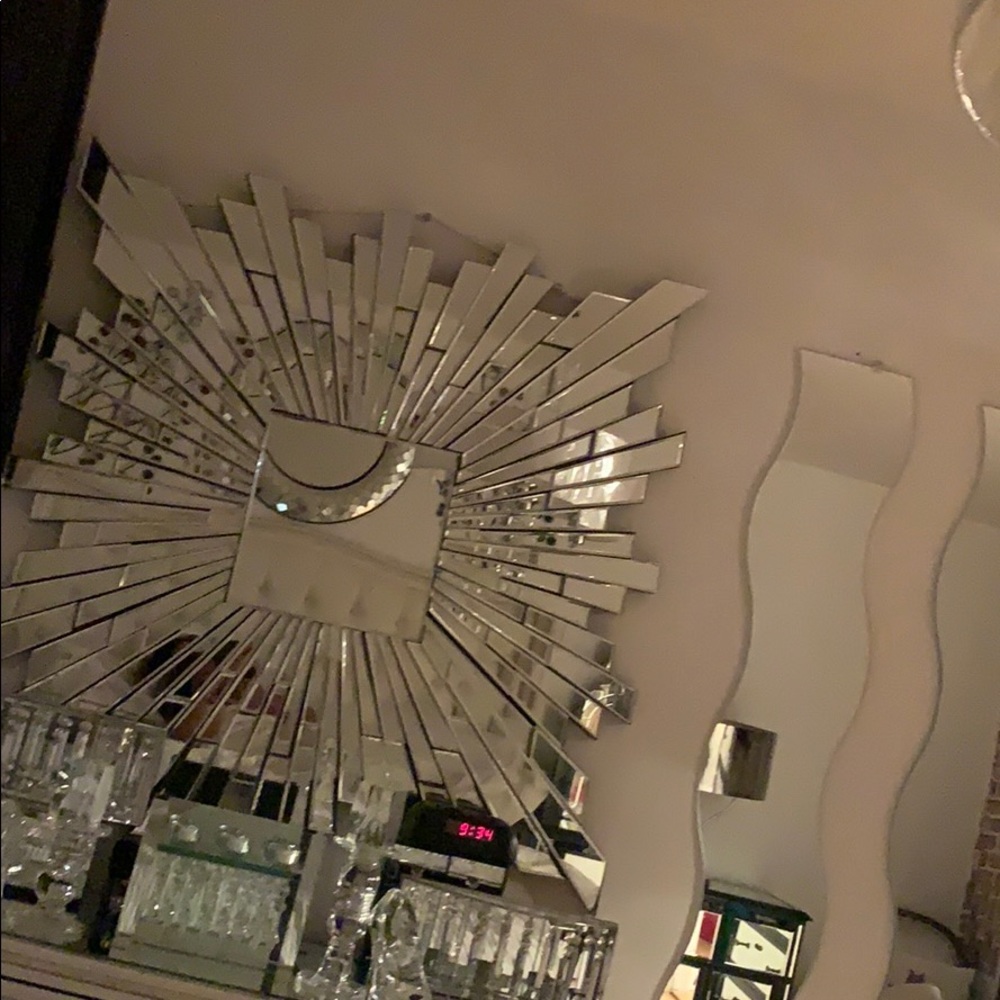 Meet your Posher, Lainecie